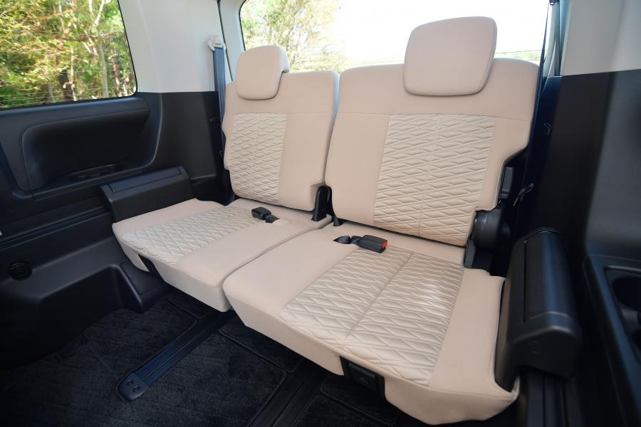 Интерьер Mitsubishi Delica D:5 2018 года  (фото 2 из 43)